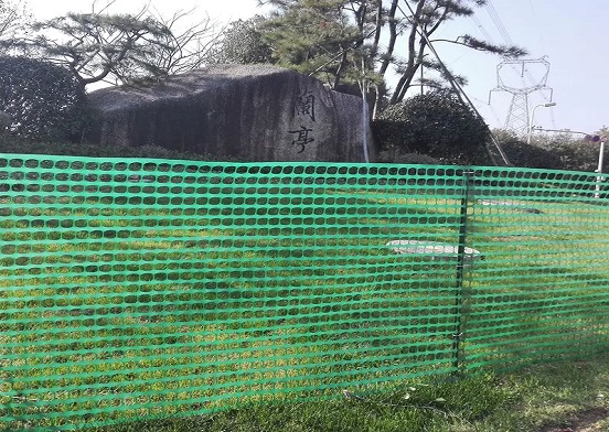 Zaštitite svoje piliće plastičnom mrežom za perad