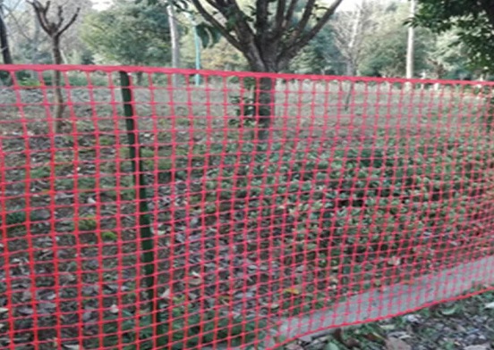 Zašto je plastična mreža za perad najbolji izbor za vaše stado